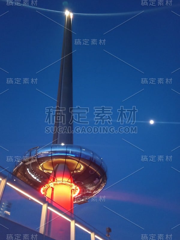 I360塔夜有月有阳台