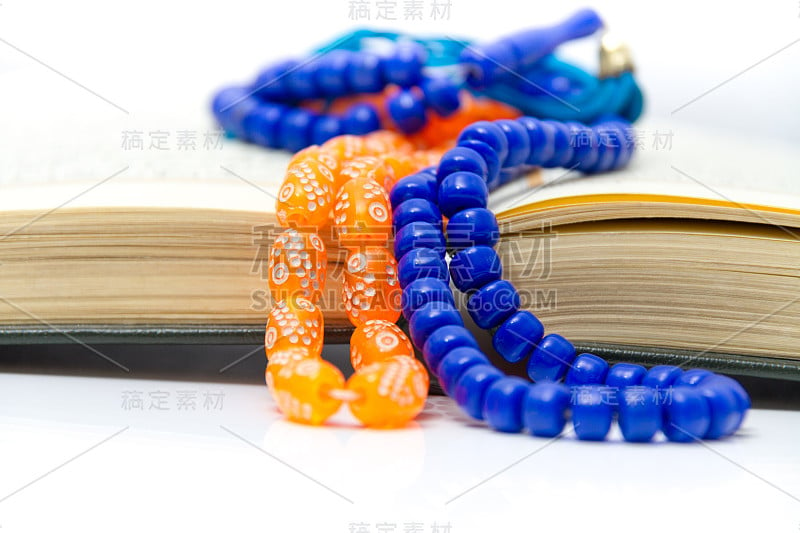 prayer beads and Qoran