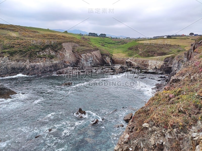 洛萨海滩，维加港村，纳维亚市政厅，阿斯图里亚斯，西班牙