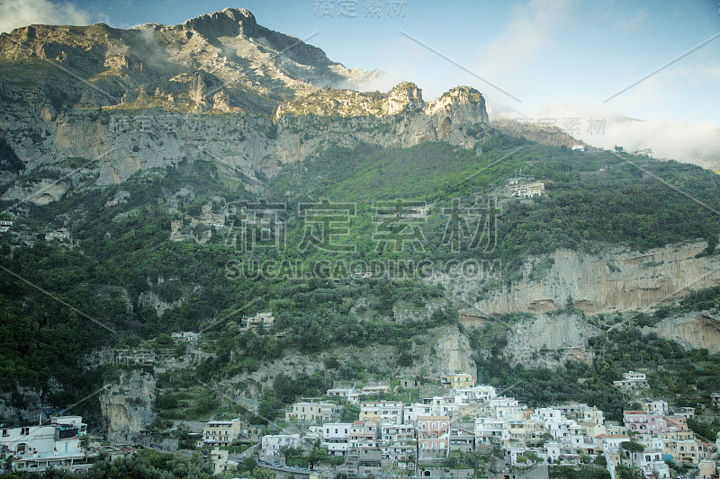 阿马尔菲海岸线的山景