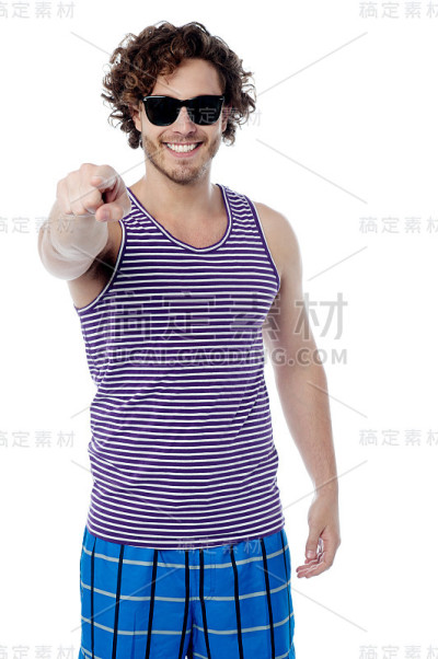 那边是冲浪救援队。