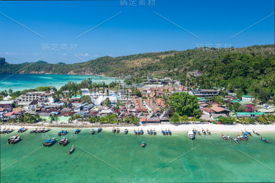 皮皮岛鸟瞰图，这些岛屿是泰国甲米省的一部分。