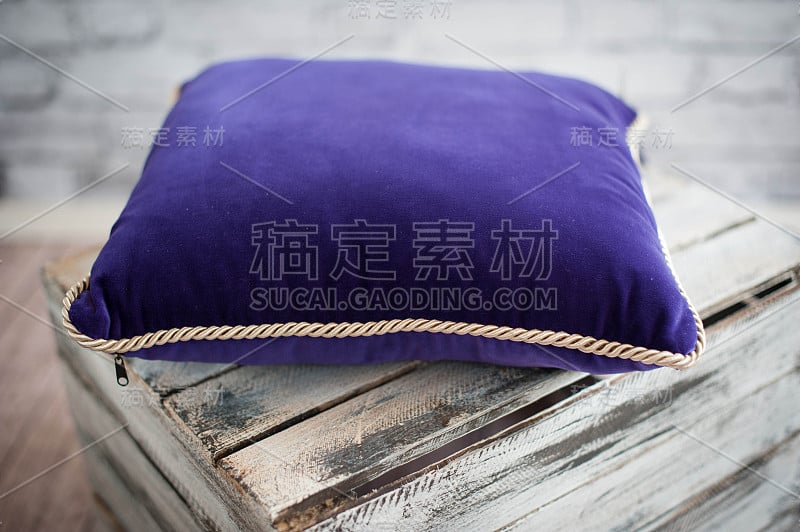 Decor-pillow