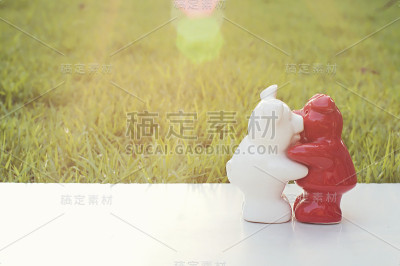 陶瓷娃娃拥抱
