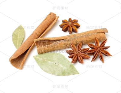 调味:肉桂，黑小豆蔻和茴芹