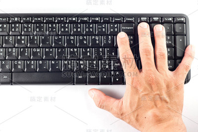 电脑键盘无线白底。