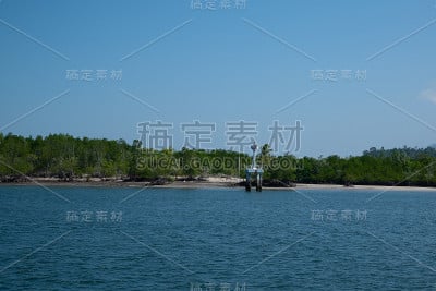 泰国攀迦湾的一艘泰国渔船