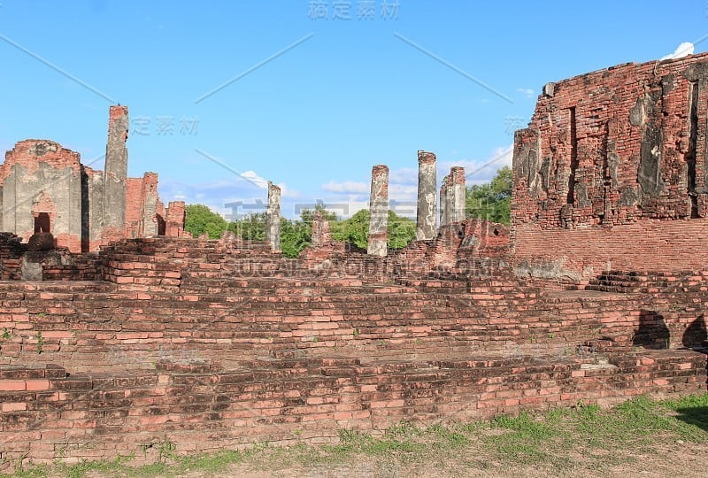 塔古老的寺庙泰国，Wat yai chaimongkol，大城府省与蓝天