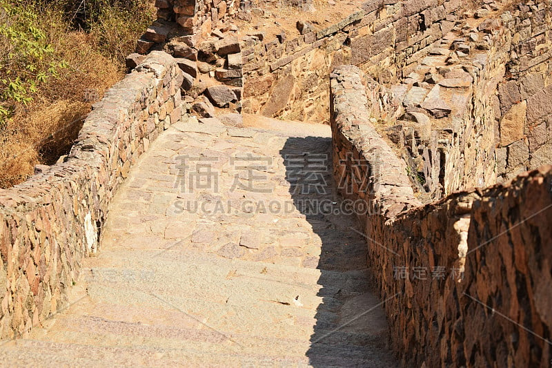 石阶步道在古堡石阶摄影图像中