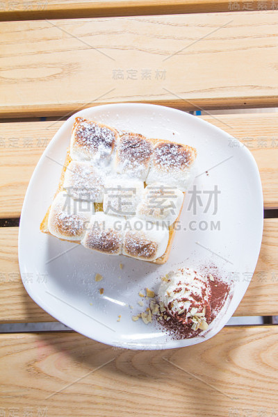 面包和烤面包