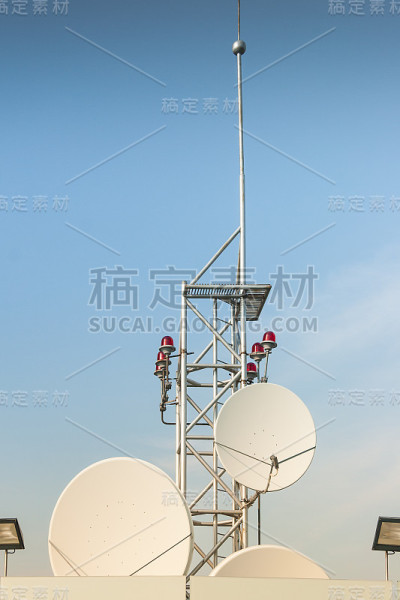 屋顶卫星天线