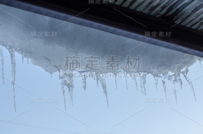 融化的冰柱