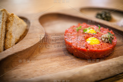 鞑靼牛肉