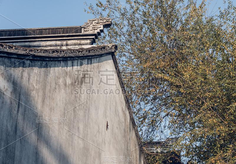 中国古代建筑的传统粘土屋顶，特写