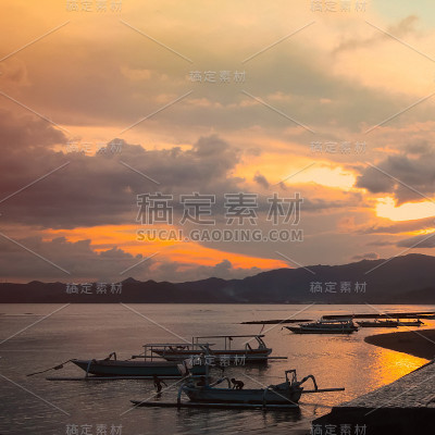 巴厘岛。美丽的日落景观