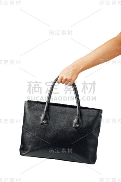 手握女式皮包
