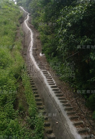 山上的台阶