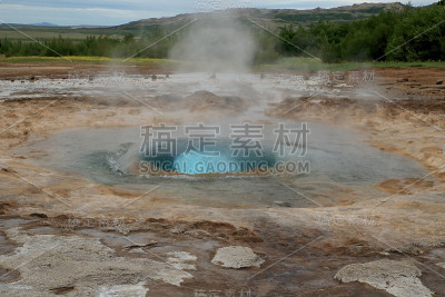 冰岛的 Strokkur Geysir
