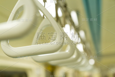 捷运车上的把手