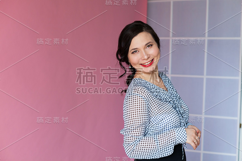 美丽的商业女性亚洲商业肖像办公室