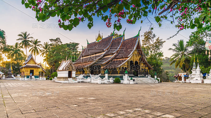 老挝琅勃拉邦的金城寺。湘通寺是老挝最重要的寺院之一。