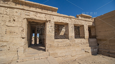 Medinet Habu神庙。埃及卢克索。位于Medinet Habu的拉美西斯三世殡仪馆是埃及卢克