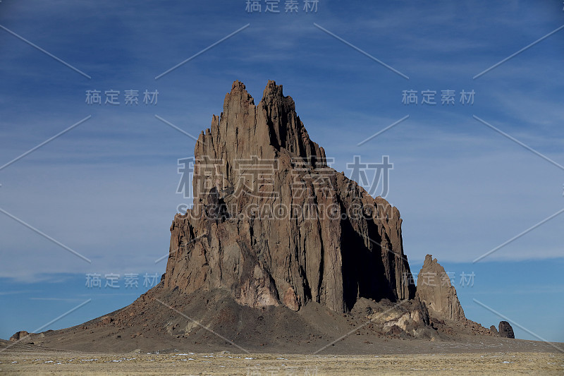 希普罗克，美国新墨西哥州沙漠中的一座伟大的火山岩石山