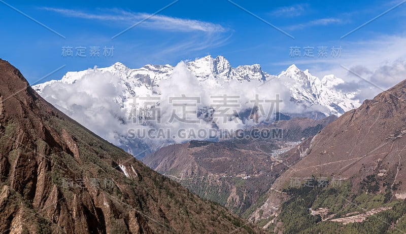 喜马拉雅山脉的索鲁昆布山谷