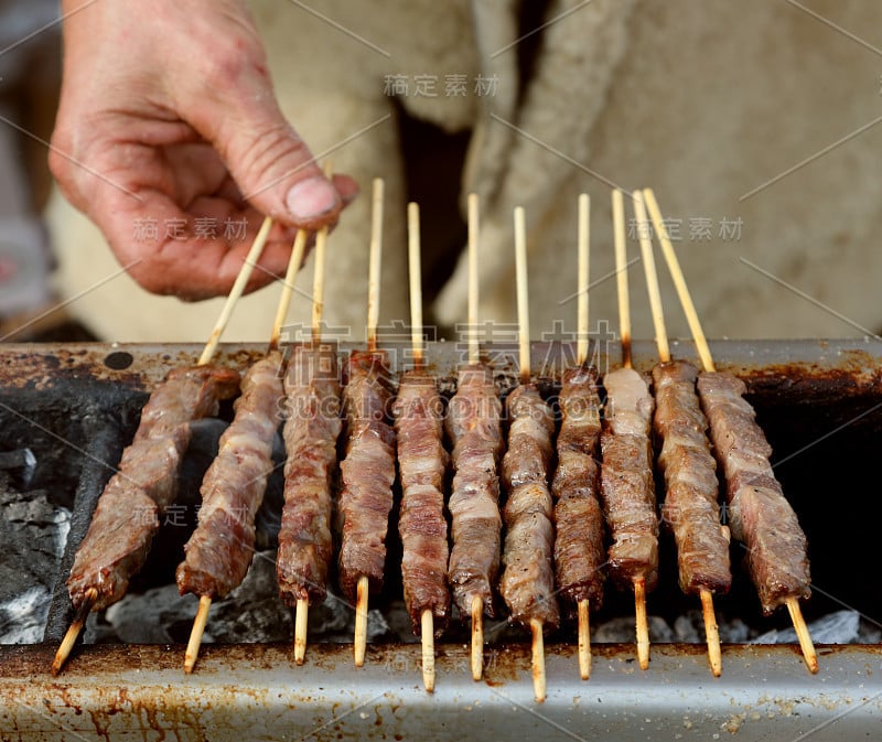 羊肉串，意大利语叫ARROSTICINI