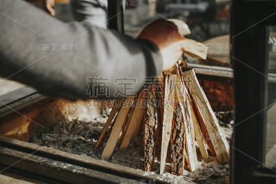 壁炉里的柴火