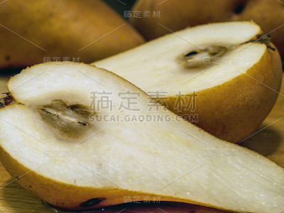 半只黄梨