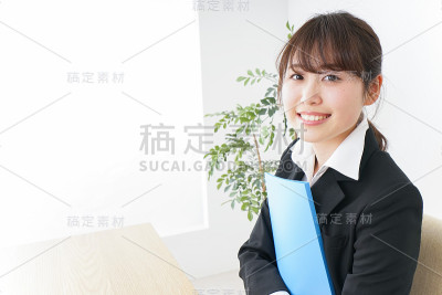 被派遣员工在办公室工作
