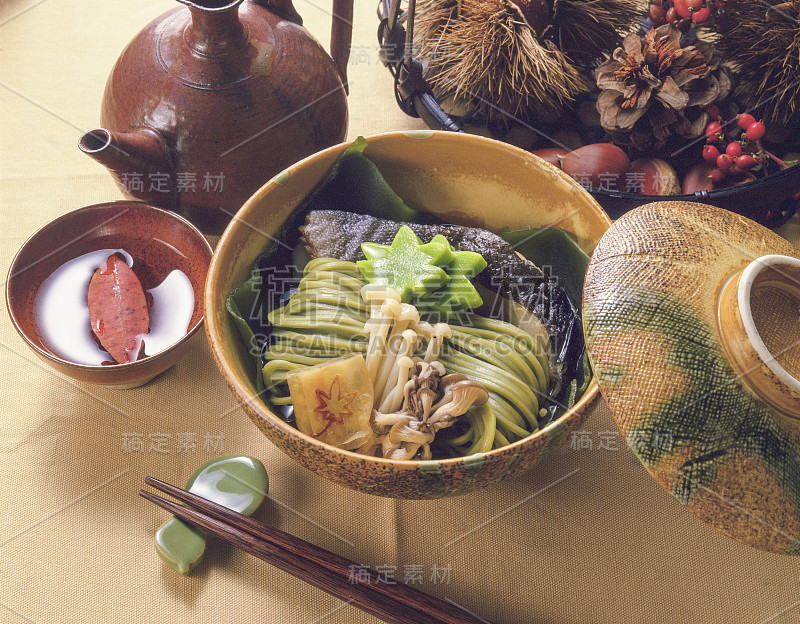 清蒸鲑鱼茶荞麦面