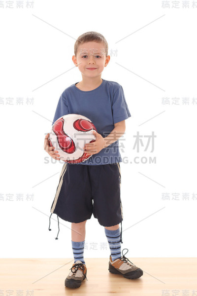 足球的男孩