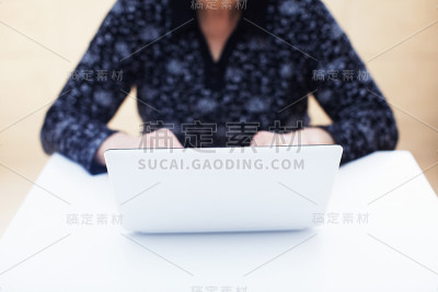 利用计算机