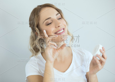 完美的皮肤属于你。