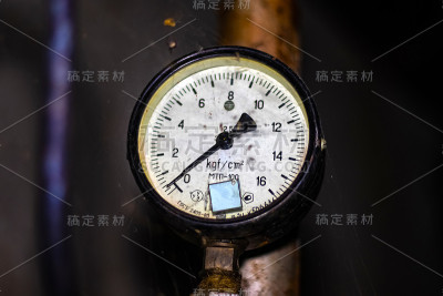 行业。老式液压测量装置。特写镜头。