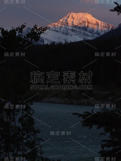 伊迪丝卡维尔山