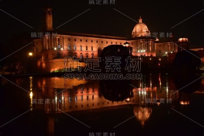 印度德里的Rashtrapati Bhawan五颜六色的夜景，著名的Rashtrapati Bhaw