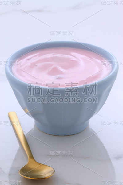 陈年希腊草莓酸奶