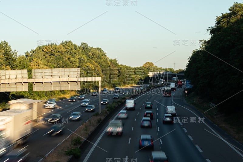 德国高速公路上的交通状况