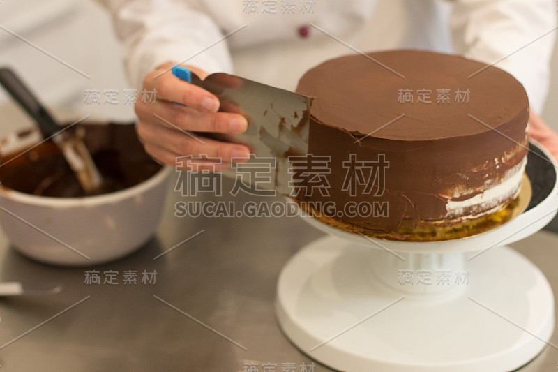 做巧克力蛋糕