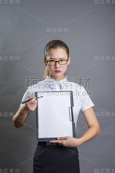 女售货员