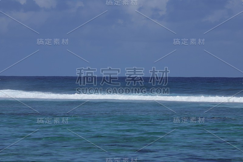 在La cambus公共海滩的海景，毛里求斯，印度洋，非洲