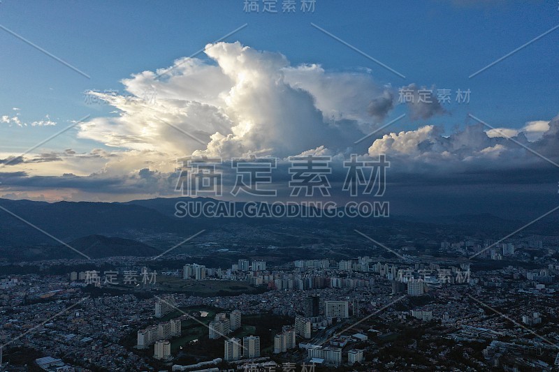 云爆炸