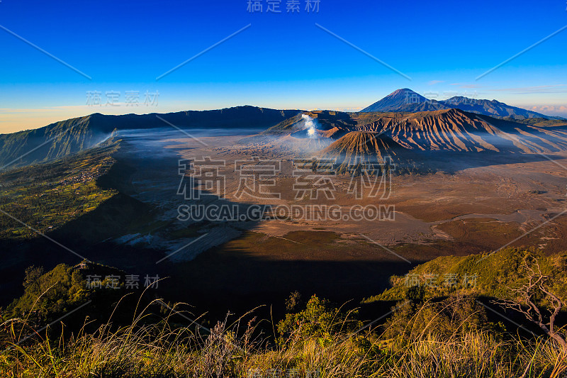 印度尼西亚的Bromo火山地标自然旅游胜地