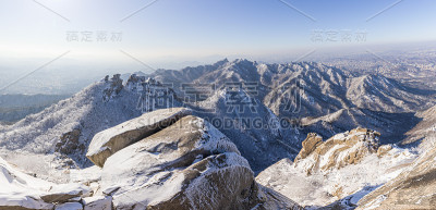 布坎山是雪景