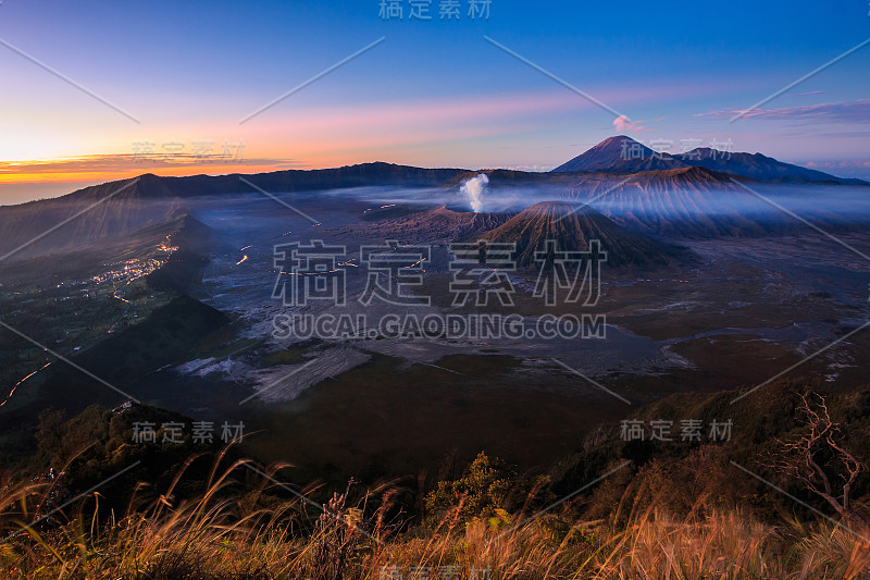 印度尼西亚的Bromo火山地标自然旅游胜地