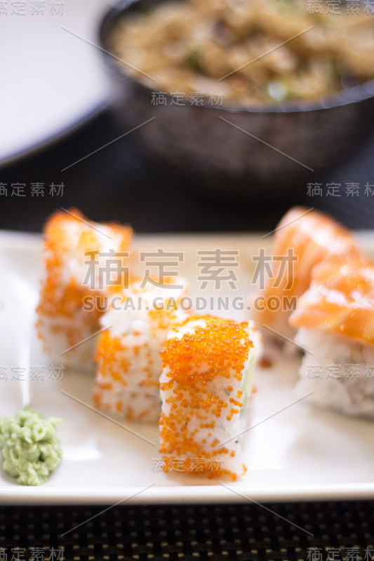 日本餐厅鲑鱼寿司