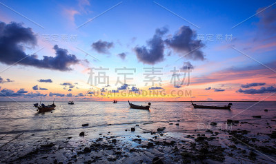 日落的沙滩